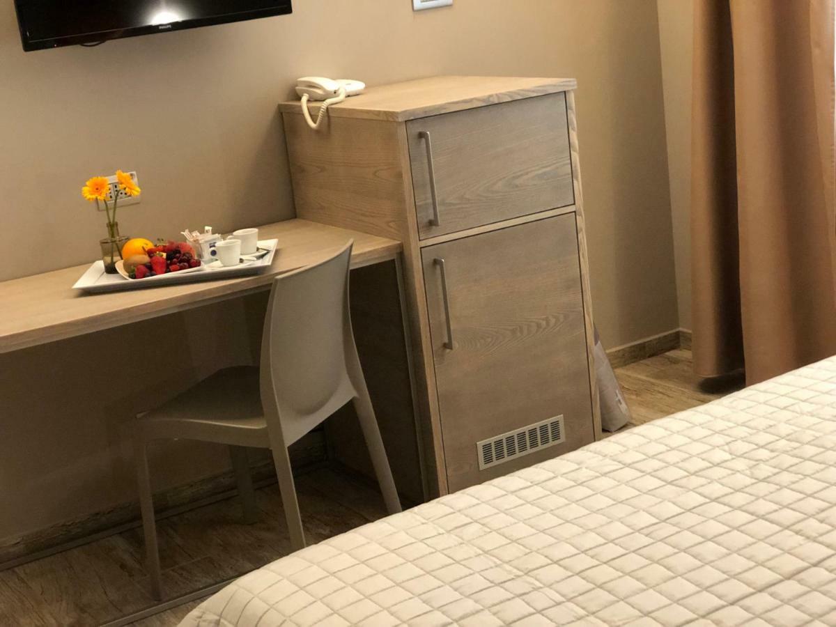 Il Feudo Di Agnadello Hotel Buitenkant foto