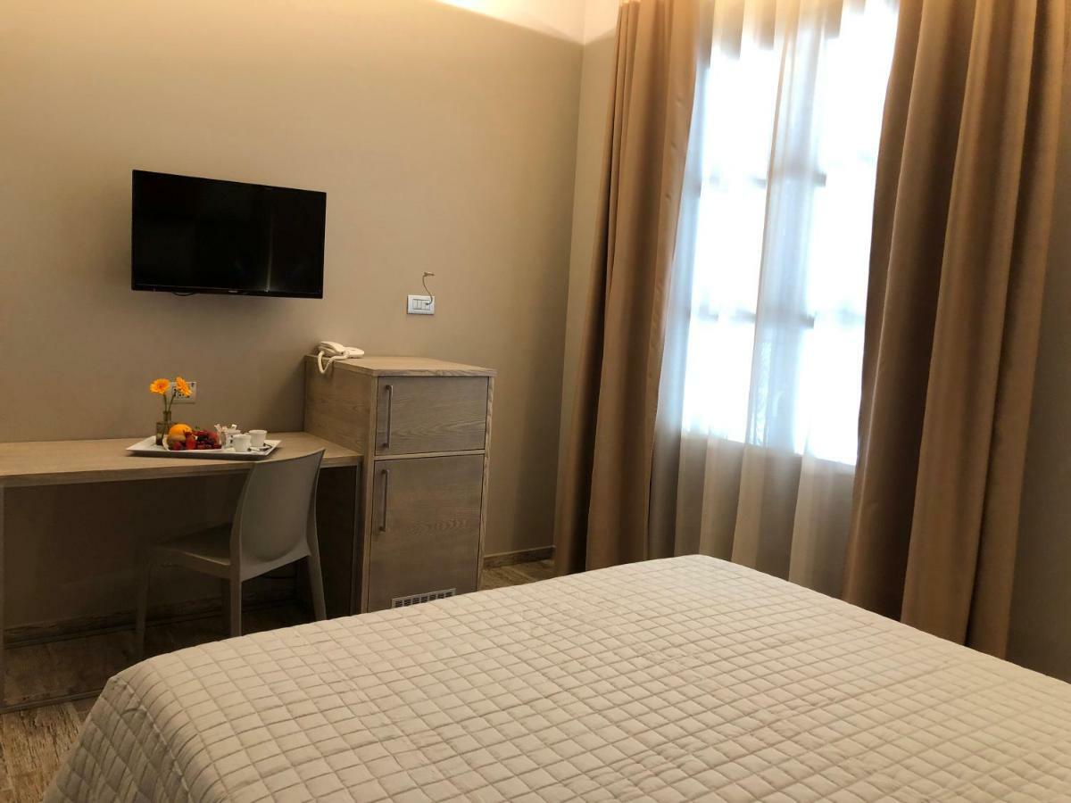 Il Feudo Di Agnadello Hotel Buitenkant foto