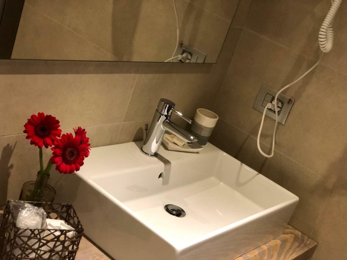 Il Feudo Di Agnadello Hotel Buitenkant foto